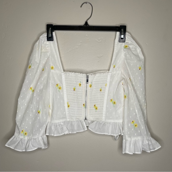 For Love & Lemons Abby Crop Top Blouse Small NWT Embroidered White Yellow Daisy - Picture 8 of 14